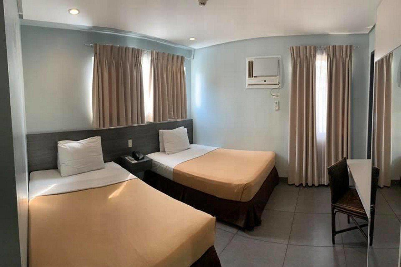 Cebu R Hotel Mabolo Екстер'єр фото