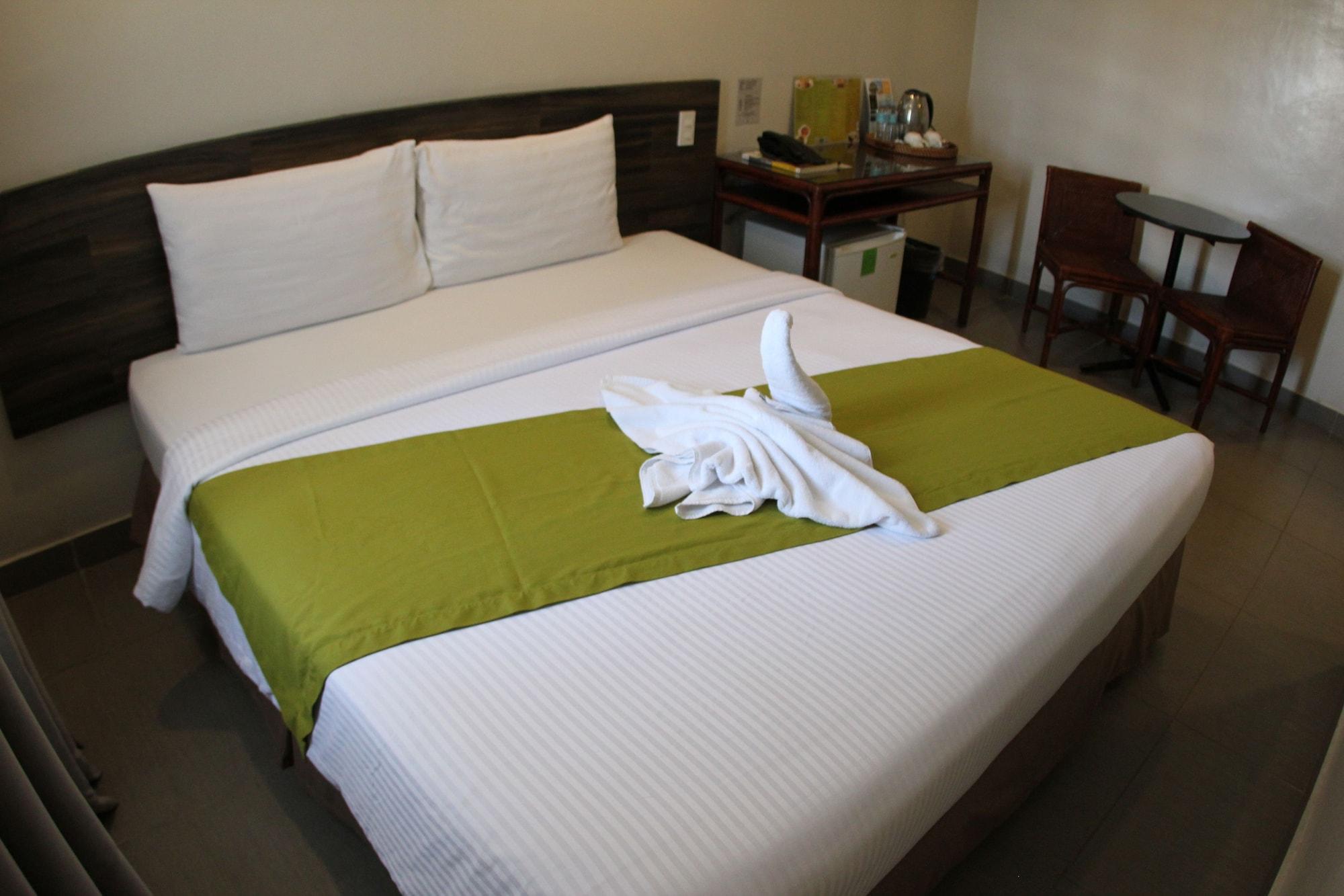 Cebu R Hotel Mabolo Екстер'єр фото