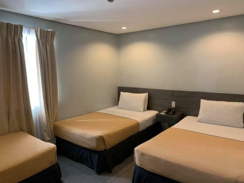 Cebu R Hotel Mabolo Екстер'єр фото